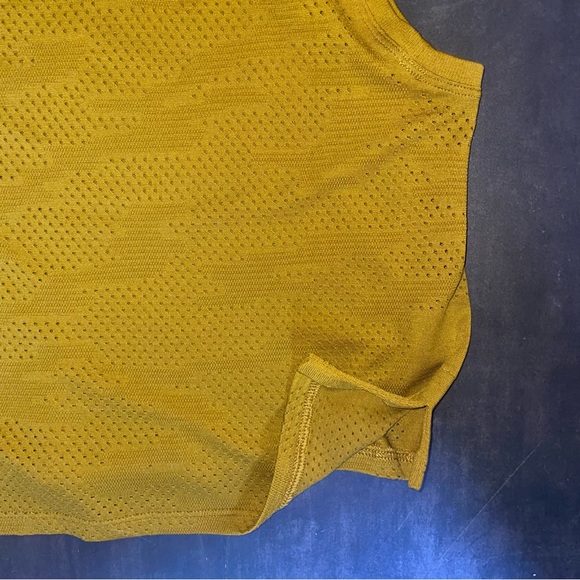 Lululemon Train to Be Tank Top Gold Spice Camo 0 - Picture 5 of 7